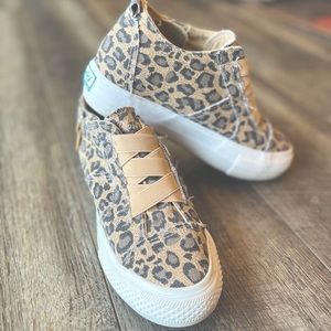Blowfish wedge Malibu Sneaker. Women’s size 6 1/2 in leopard print